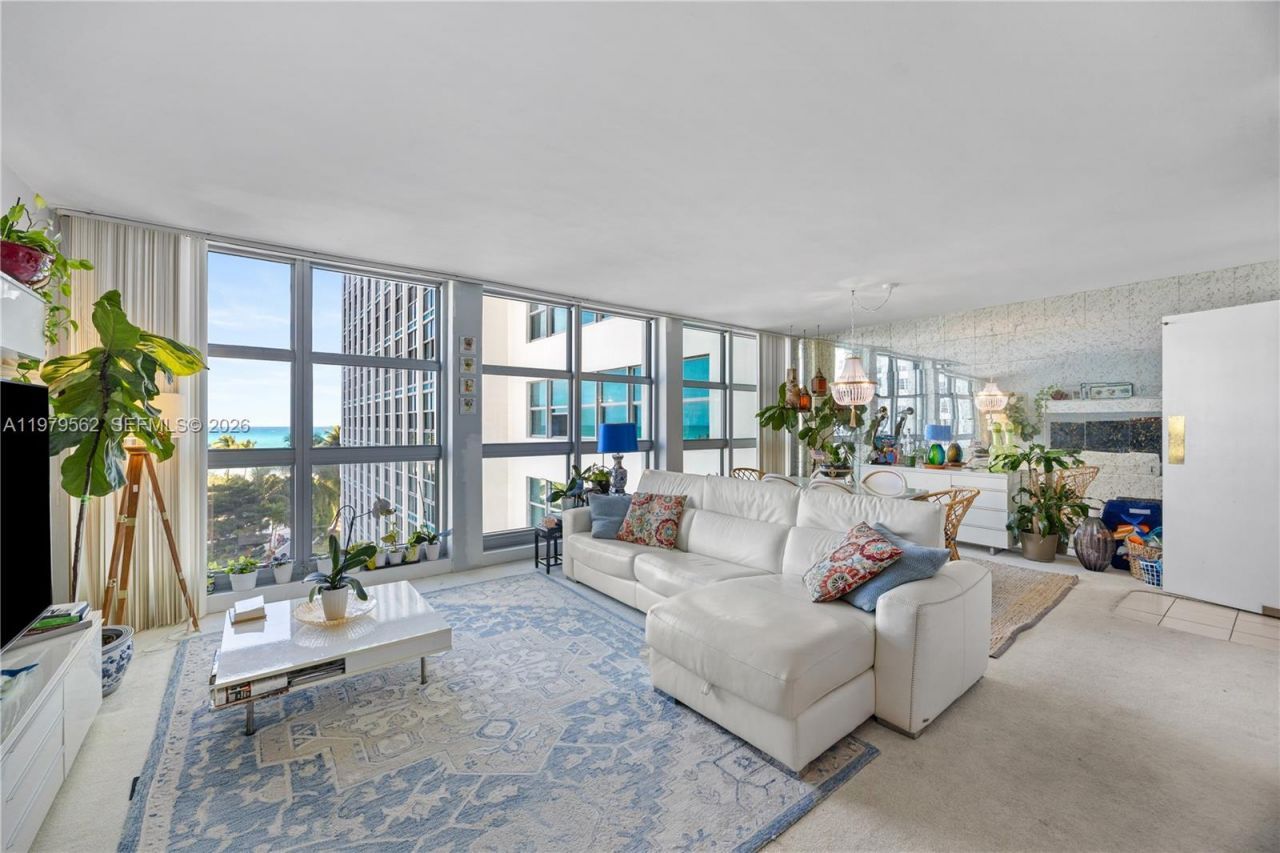 5055 Collins Ave, Unit 5N, Miami Beach, FL 33140 Photo