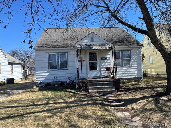 447 N 3rd Street , Wood River, IL 62095