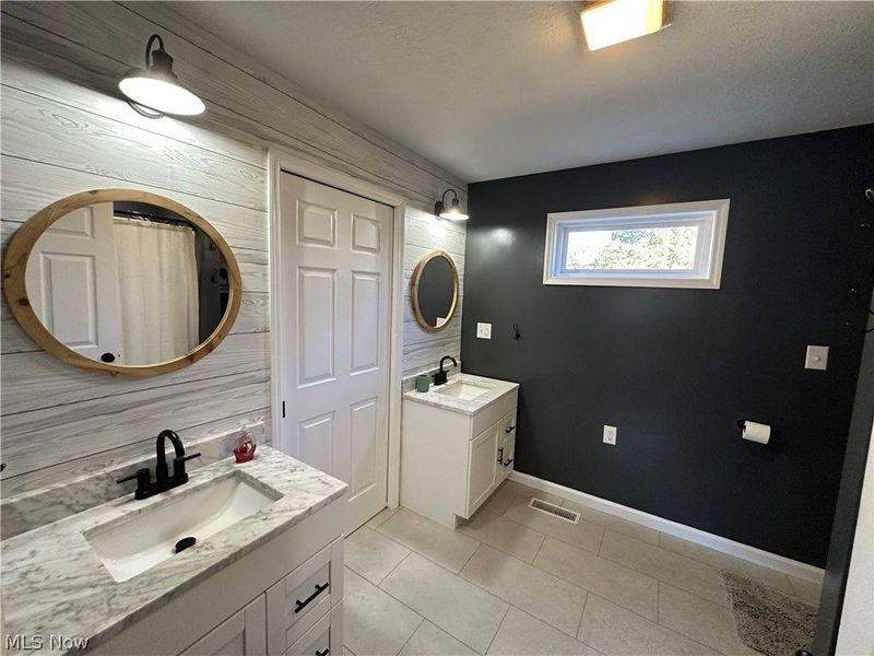 6123 Fairdale Drive, Cambridge, OH 43725 Photo 21