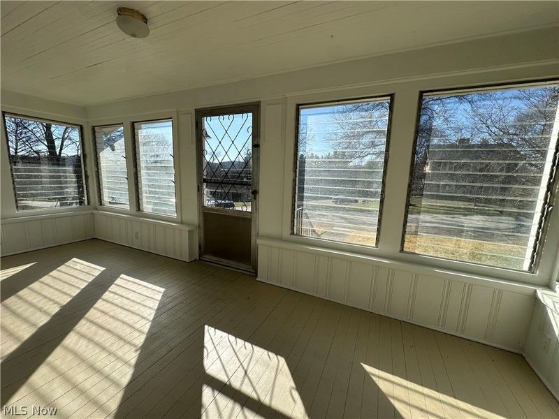 6123 Fairdale Drive, Cambridge, OH 43725 Photo 5