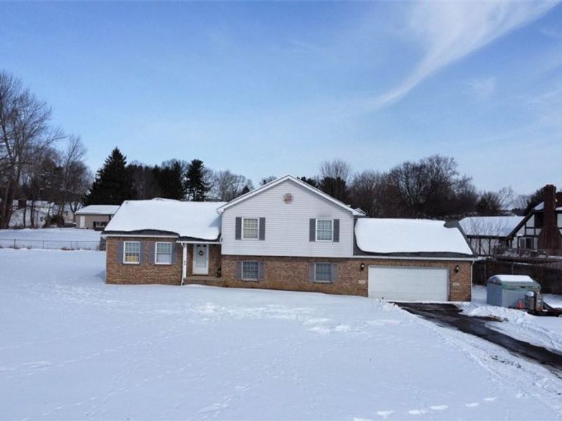 5450 Erie Avenue NW, Canal Fulton, OH 44614 Photo 2