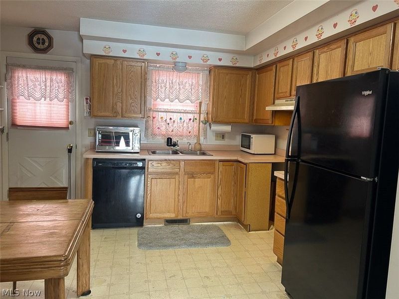 5450 Erie Avenue NW, Canal Fulton, OH 44614 Photo 5