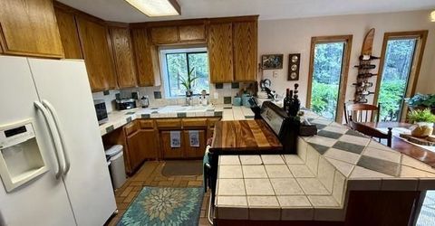 6867 Almanor Lake Estates Drive, Lake Almanor, CA 96137 Photo