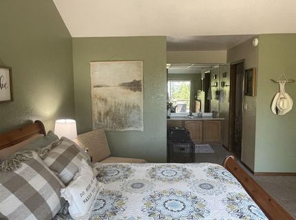 6867 Almanor Lake Estates Drive, Lake Almanor, CA 96137 Photo