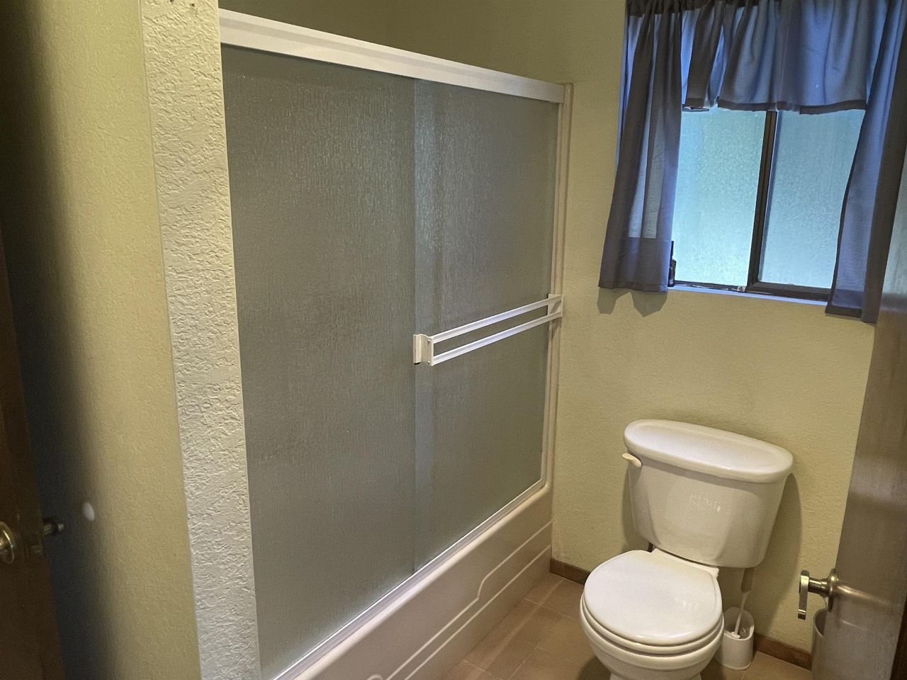 6867 Almanor Lake Estates Drive, Lake Almanor, CA 96137 Photo