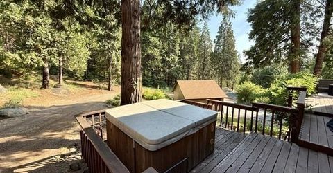 6867 Almanor Lake Estates Drive, Lake Almanor, CA 96137 Photo