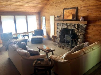 6867 Almanor Lake Estates Drive, Lake Almanor, CA 96137 Photo