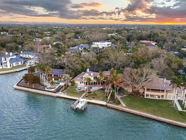 1504 S LODGE DRIVE, SARASOTA, FL 34239