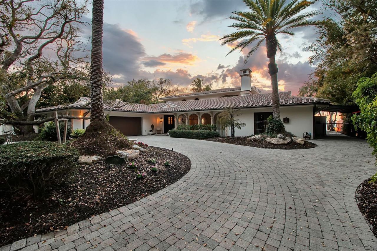 1504 S Lodge Drive, Sarasota, FL 34239 Photo