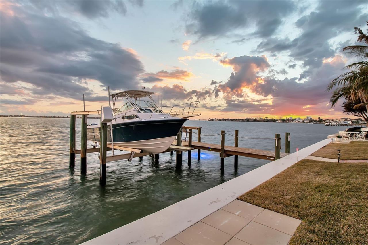 1504 S Lodge Drive, Sarasota, FL 34239 Photo