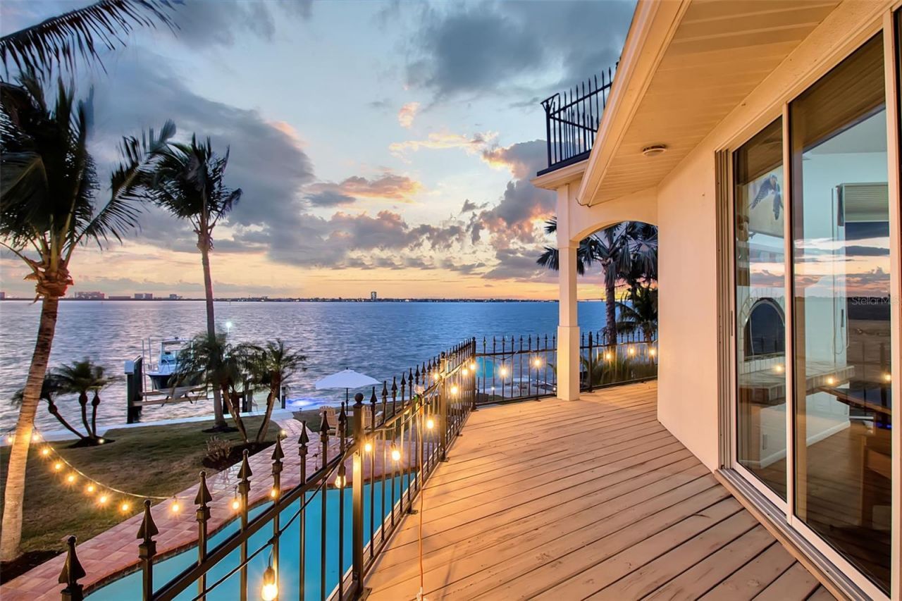 1504 S Lodge Drive, Sarasota, FL 34239 Photo