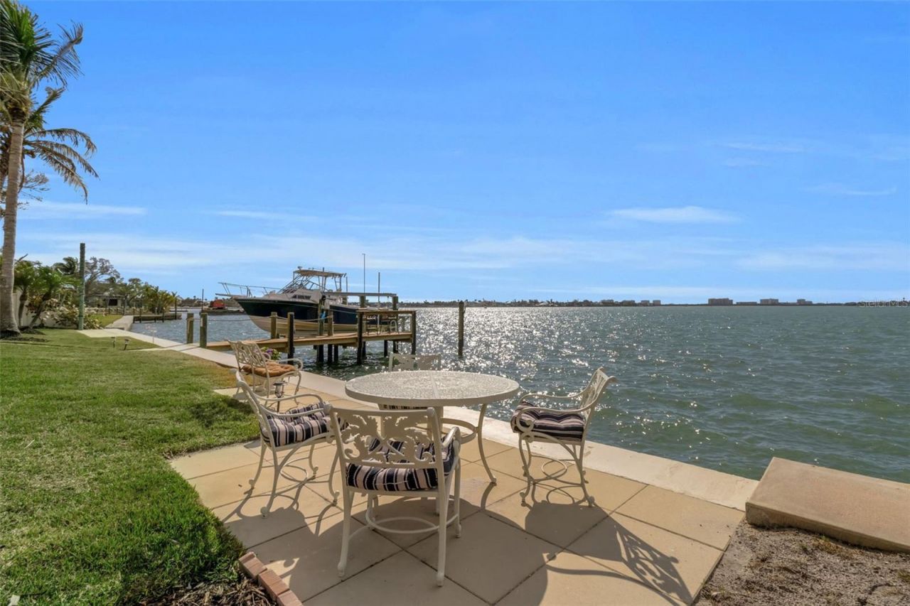 1504 S Lodge Drive, Sarasota, FL 34239 Photo