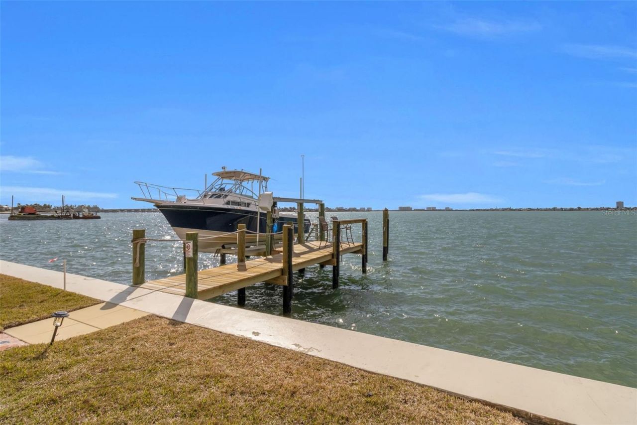 1504 S Lodge Drive, Sarasota, FL 34239 Photo