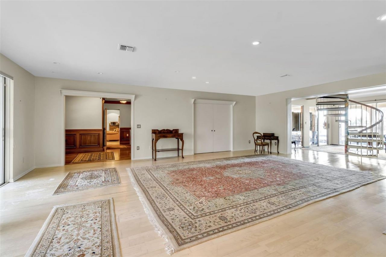 1504 S Lodge Drive, Sarasota, FL 34239 Photo