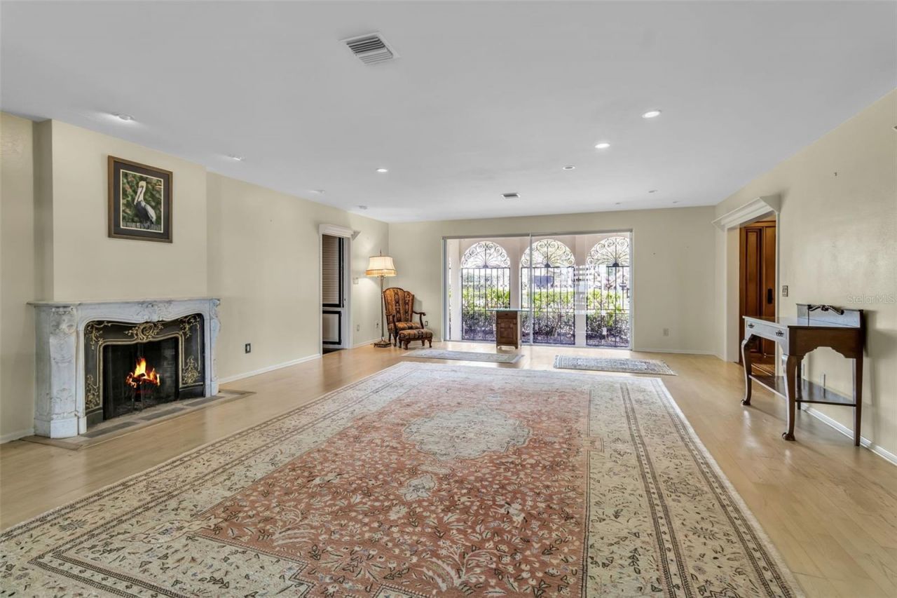 1504 S Lodge Drive, Sarasota, FL 34239 Photo