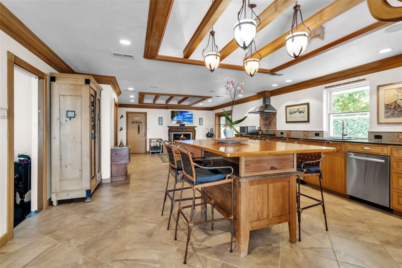 1504 S Lodge Drive, Sarasota, FL 34239 Photo