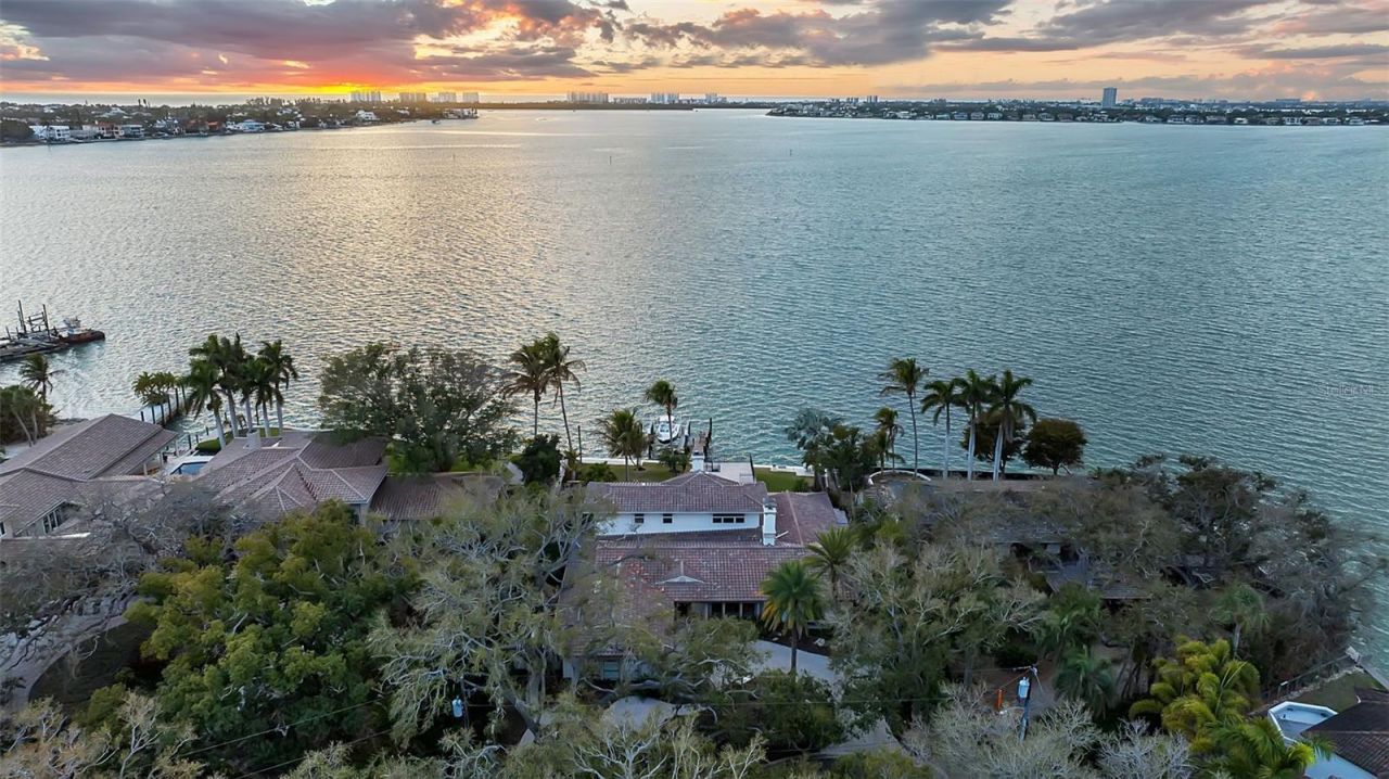 1504 S Lodge Drive, Sarasota, FL 34239 Photo