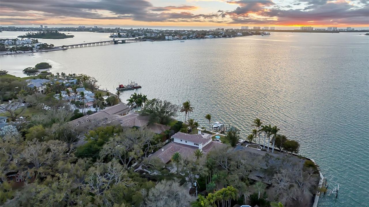 1504 S Lodge Drive, Sarasota, FL 34239 Photo