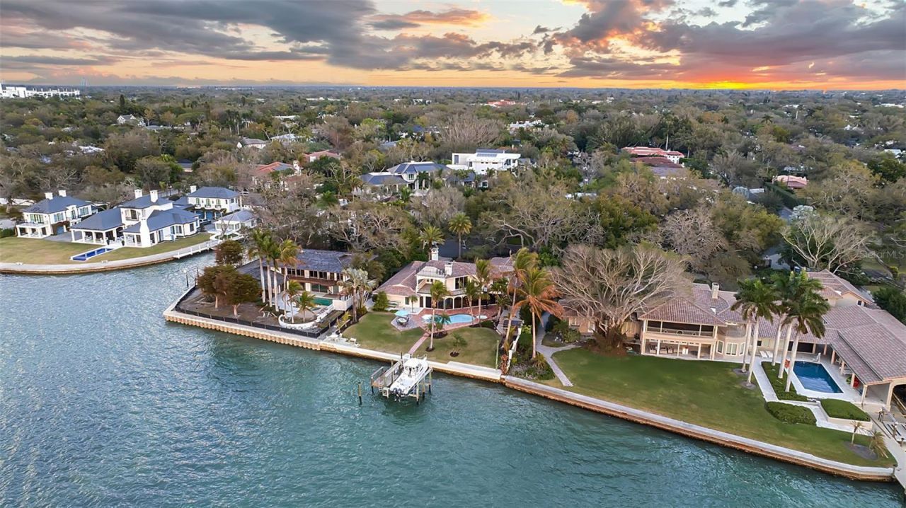 1504 S Lodge Drive, Sarasota, FL 34239 Photo