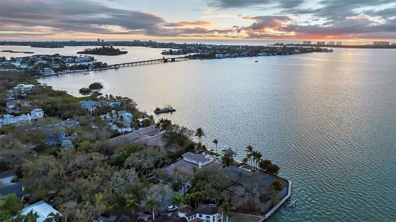 1504 S Lodge Drive, Sarasota, FL 34239 Photo