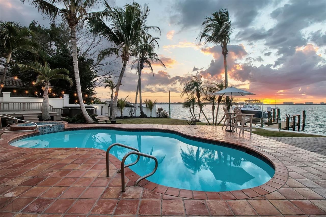 1504 S Lodge Drive, Sarasota, FL 34239 Photo