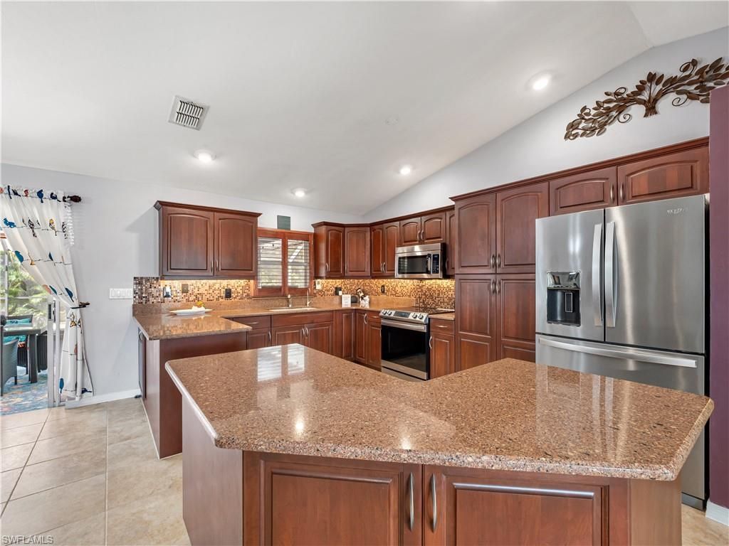 2138 SW 12th Pl, Cape Coral, FL 33991 Photo