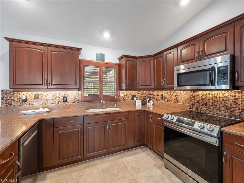 2138 SW 12th Pl, Cape Coral, FL 33991 Photo