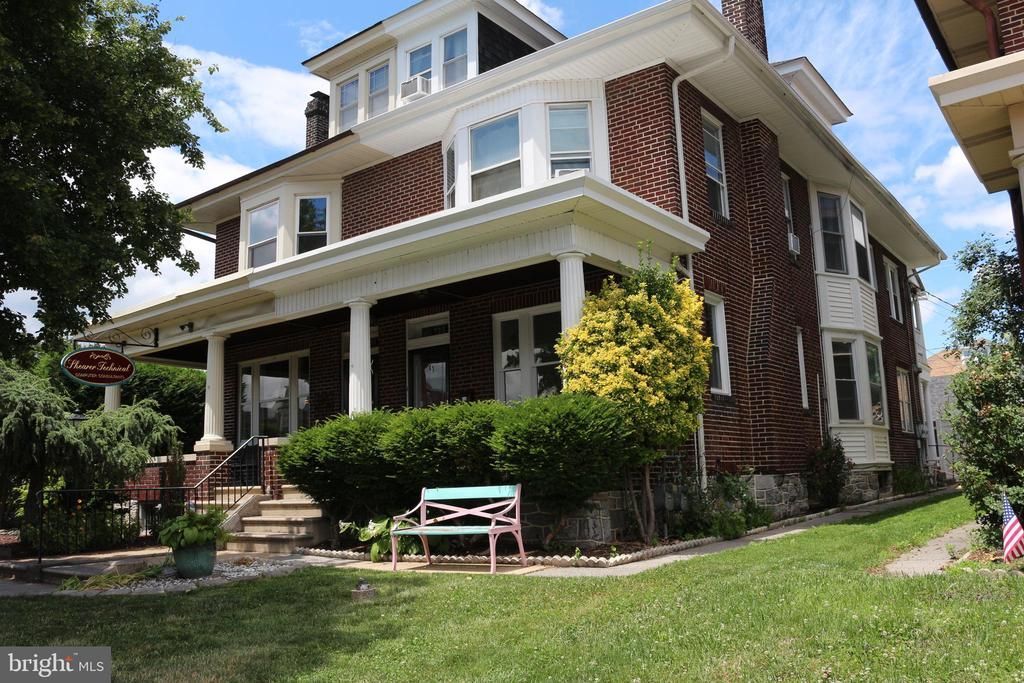 725 PENN AVENUE, WEST READING, PA 19611