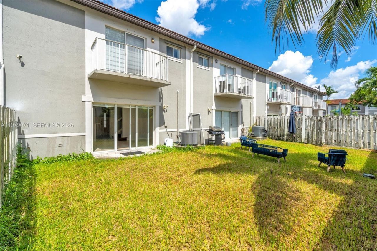 2883 SW 129th Ter, Miramar, FL 33027 Photo