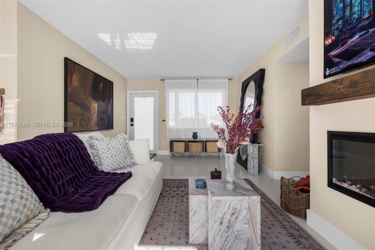 10750 SW 43rd Ln , Miami, FL 33165 Photo