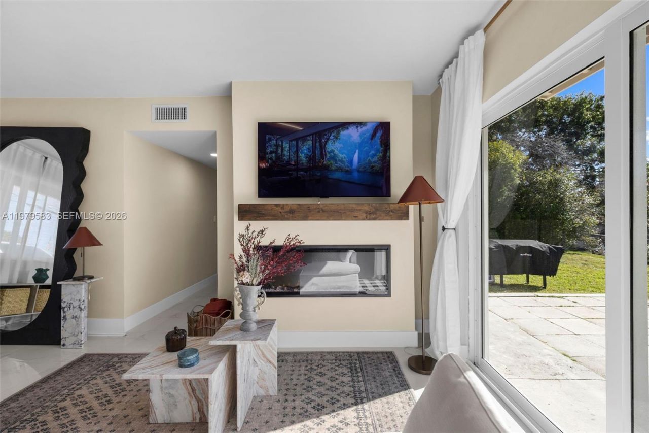 10750 SW 43rd Ln , Miami, FL 33165 Photo