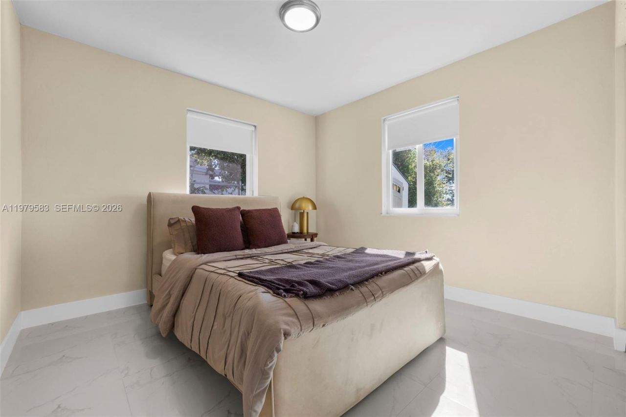 10750 SW 43rd Ln , Miami, FL 33165 Photo