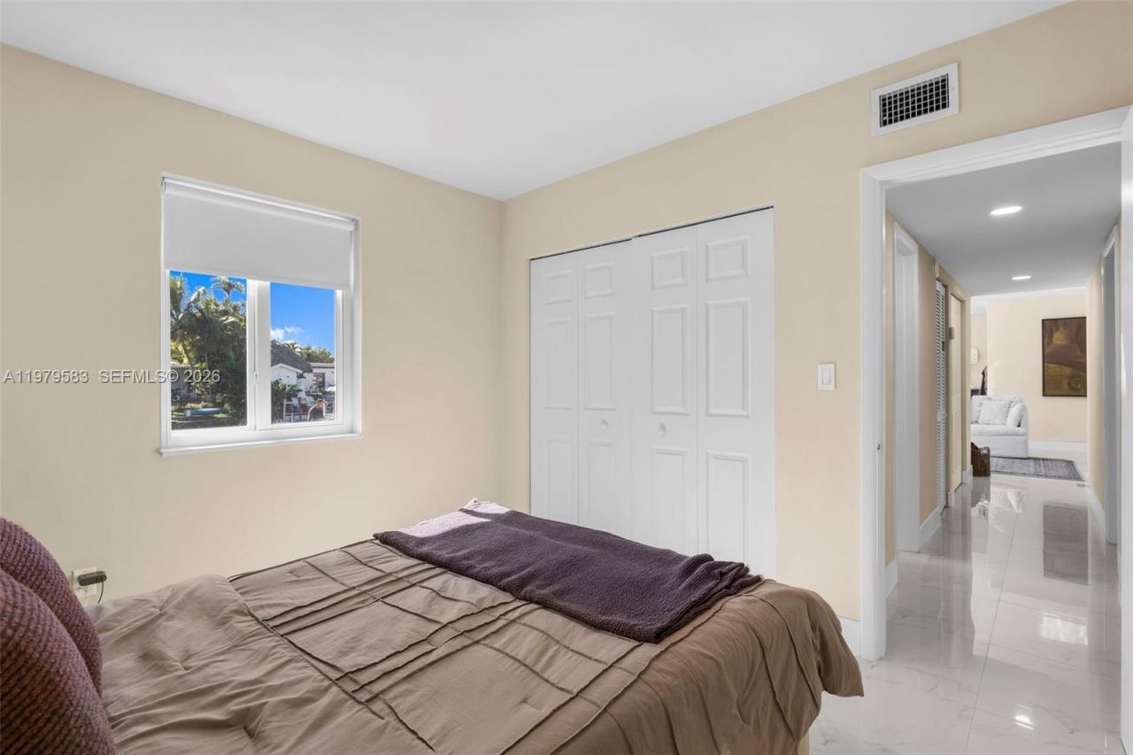 10750 SW 43rd Ln , Miami, FL 33165 Photo