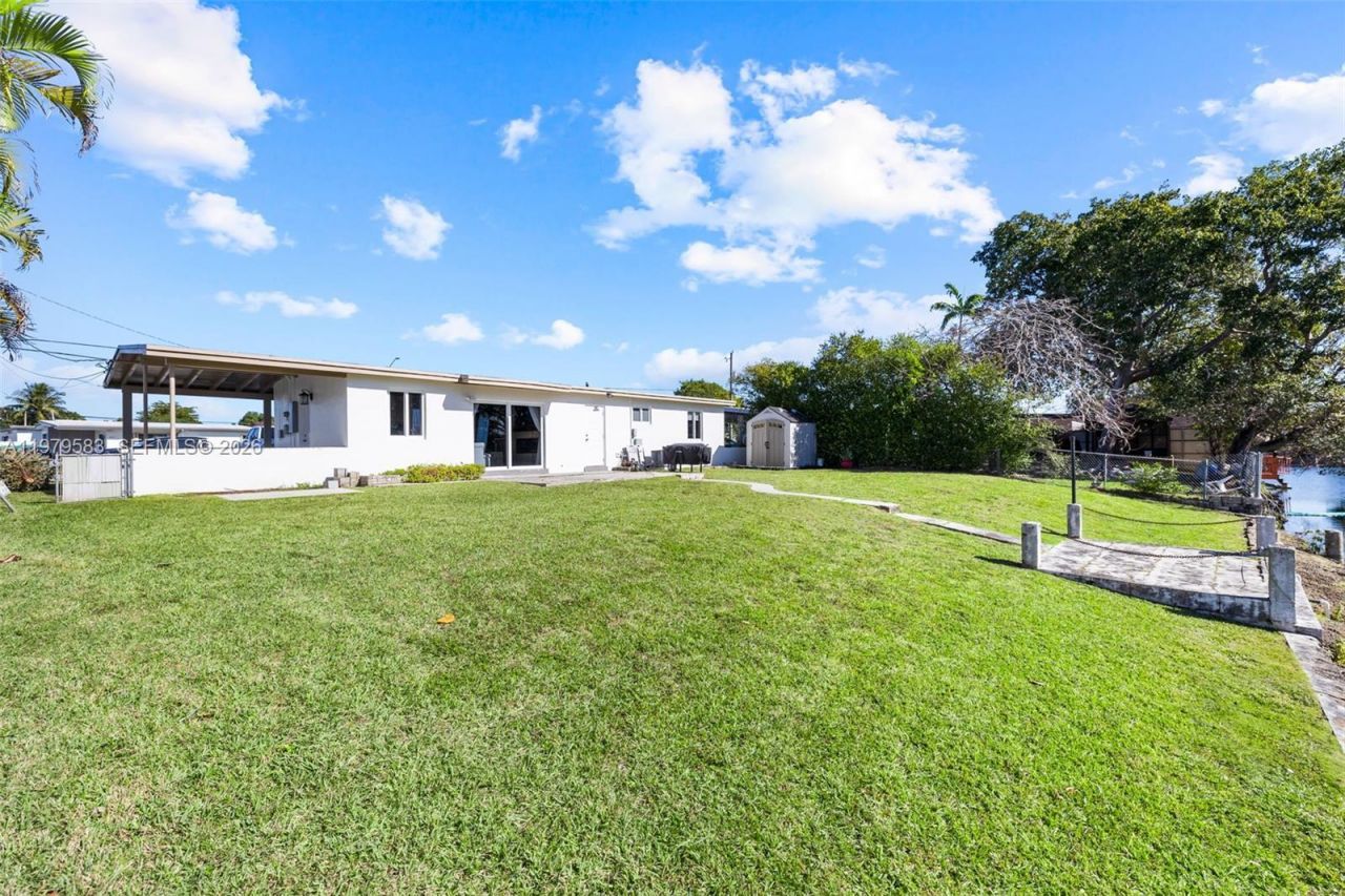 10750 SW 43rd Ln , Miami, FL 33165 Photo