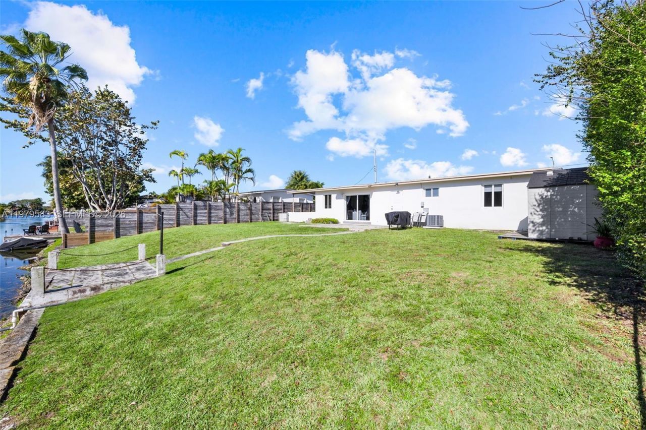 10750 SW 43rd Ln , Miami, FL 33165 Photo