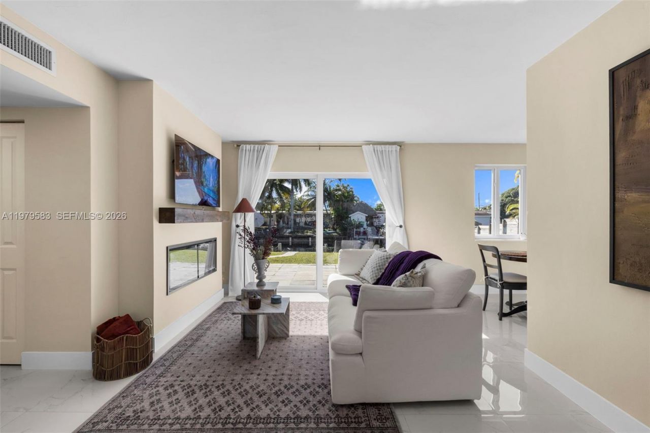 10750 SW 43rd Ln , Miami, FL 33165 Photo