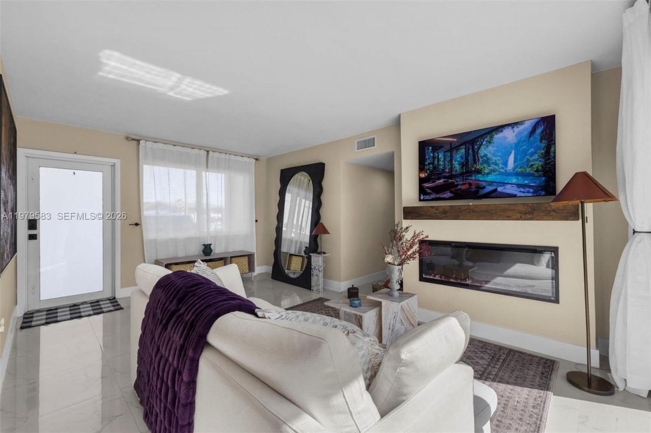 10750 SW 43rd Ln , Miami, FL 33165 Photo