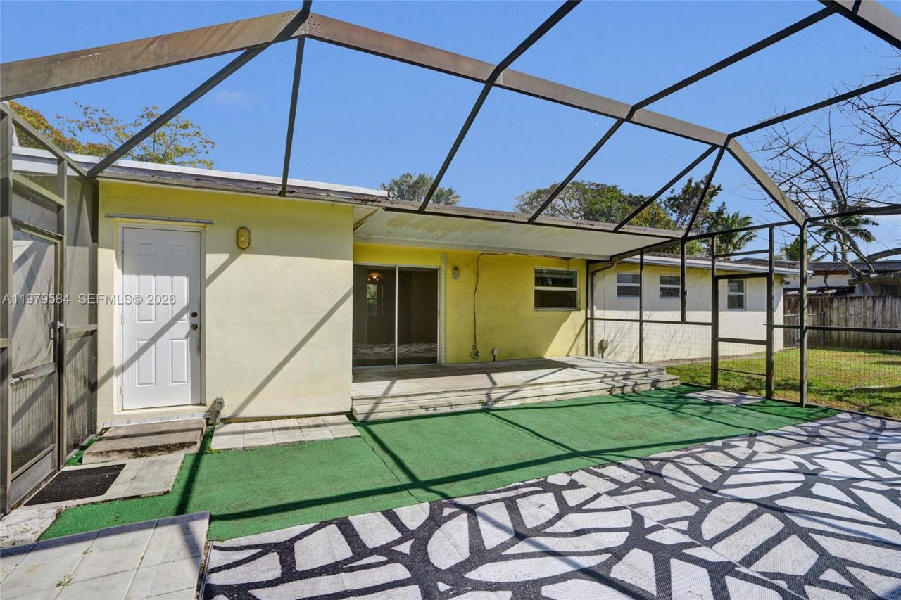 19830 SW 92nd Ave, Cutler Bay, FL 33157 Photo