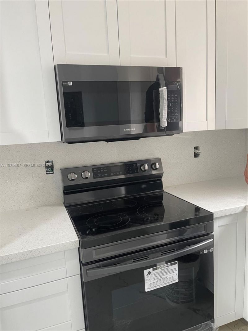 47 NW 47th Ave, Unit 10, Miami, FL 33126 Photo
