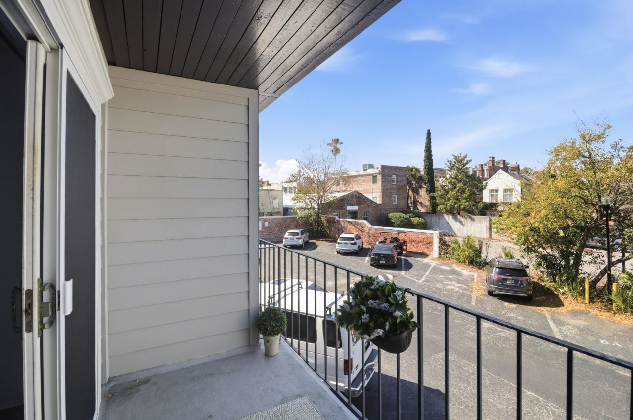 259 E Bay Street Photo 10