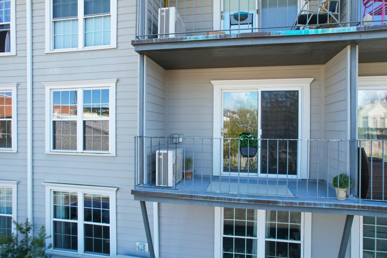 259 E Bay Street Photo 11