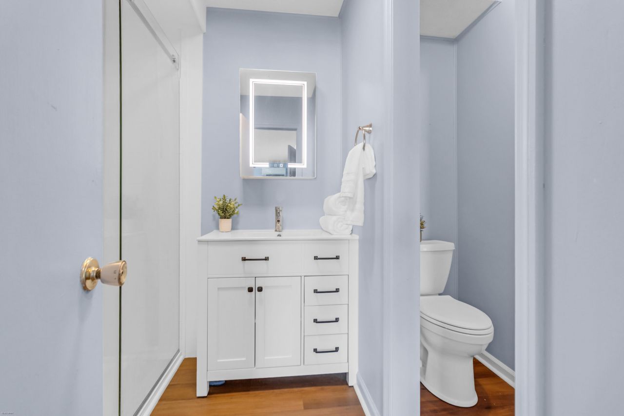 259 E Bay Street Photo 13