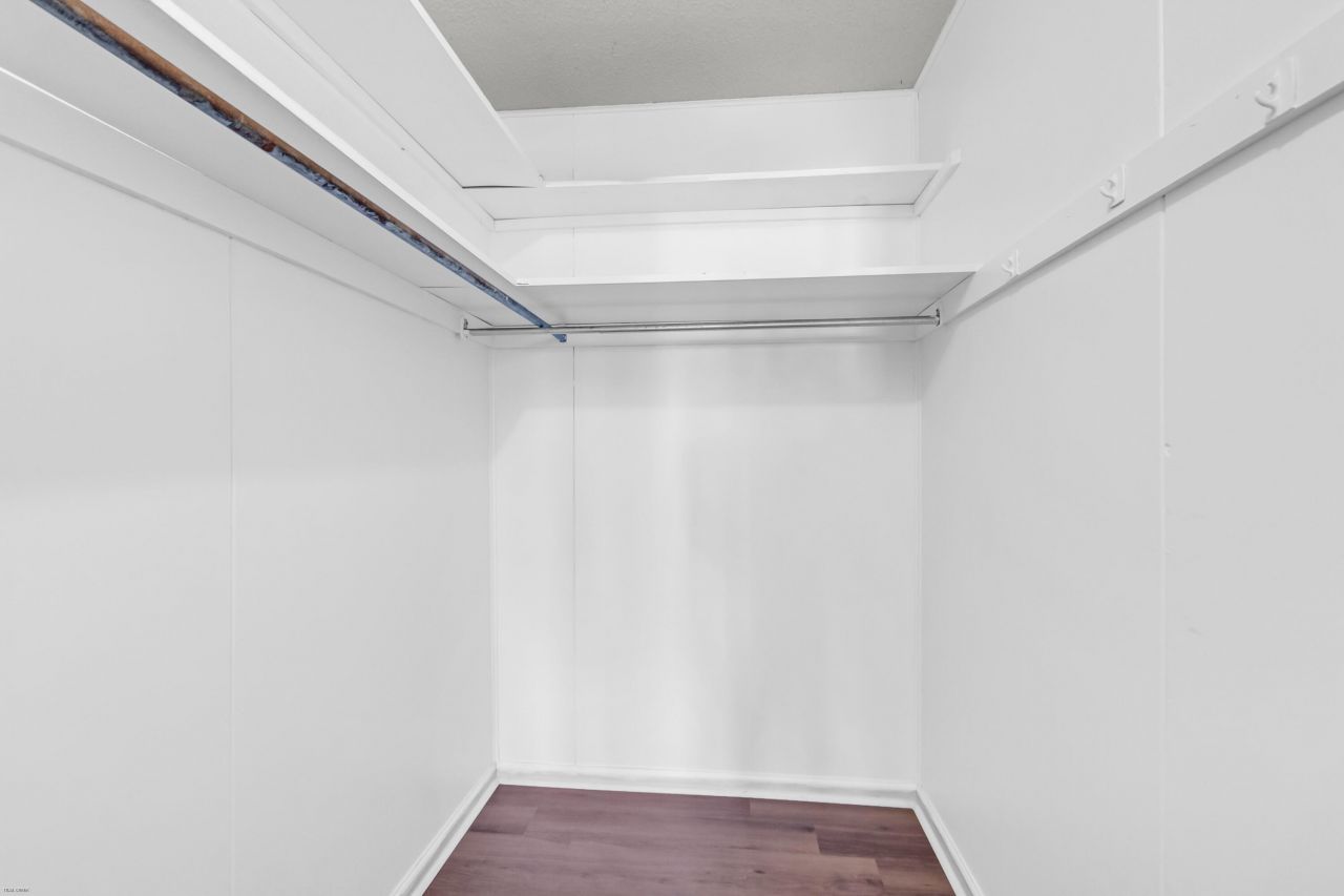 259 E Bay Street Photo 19