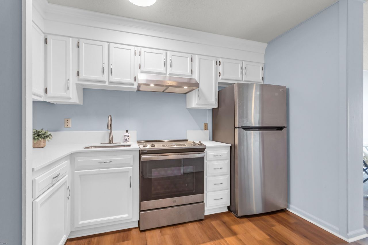 259 E Bay Street Photo 4