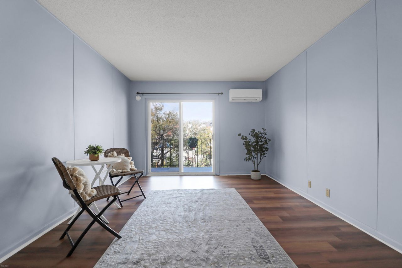 259 E Bay Street Photo 9