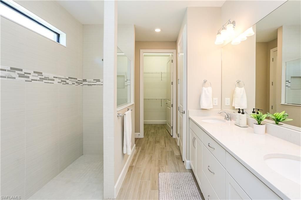 9716 Everglades Dr, Naples, FL 34120 Photo