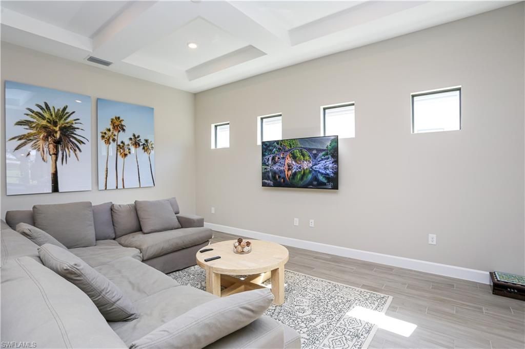 9716 Everglades Dr, Naples, FL 34120 Photo