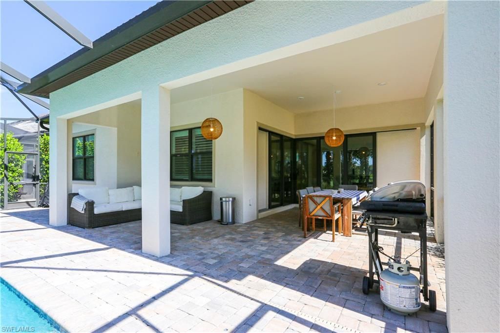 9716 Everglades Dr, Naples, FL 34120 Photo
