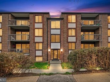 9704 KINGSBRIDGE DRIVE, Unit 304, FAIRFAX, VA 22031