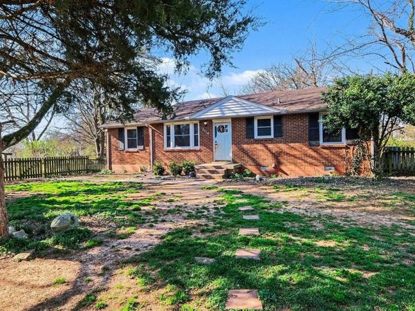 2114 Cypress Dr , Murfreesboro, TN 37130